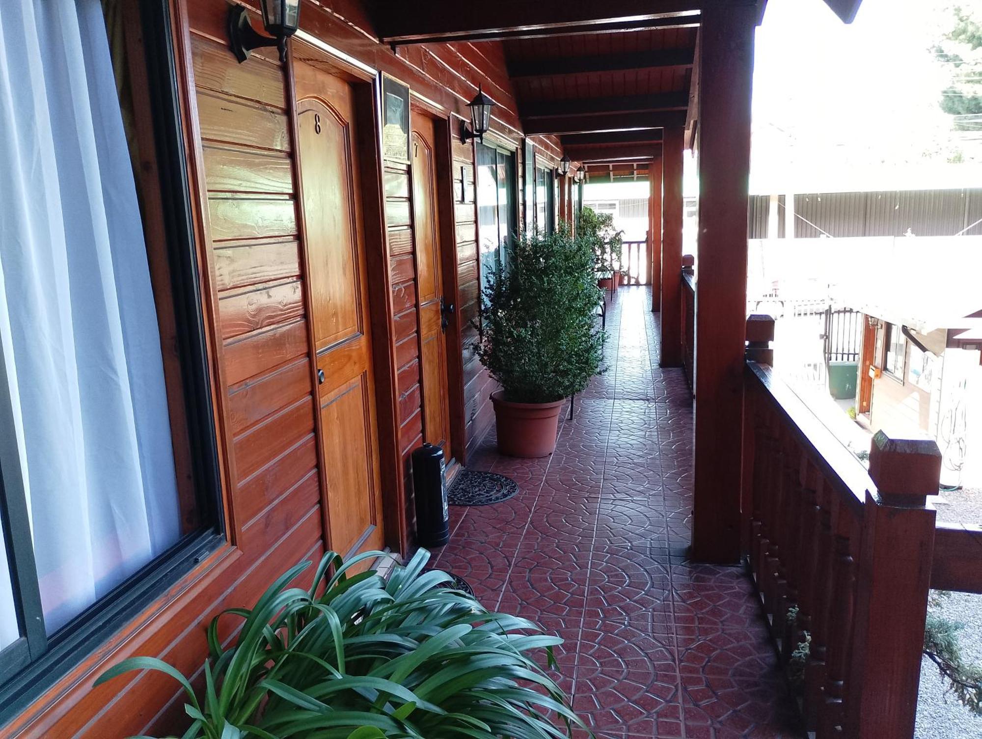 Apart-Hotel Colonia-Koenigsberg Estacionamiento Deptos Completos Ubicado En El Centro De Valdivia Aire Acondicionado Екстериор снимка