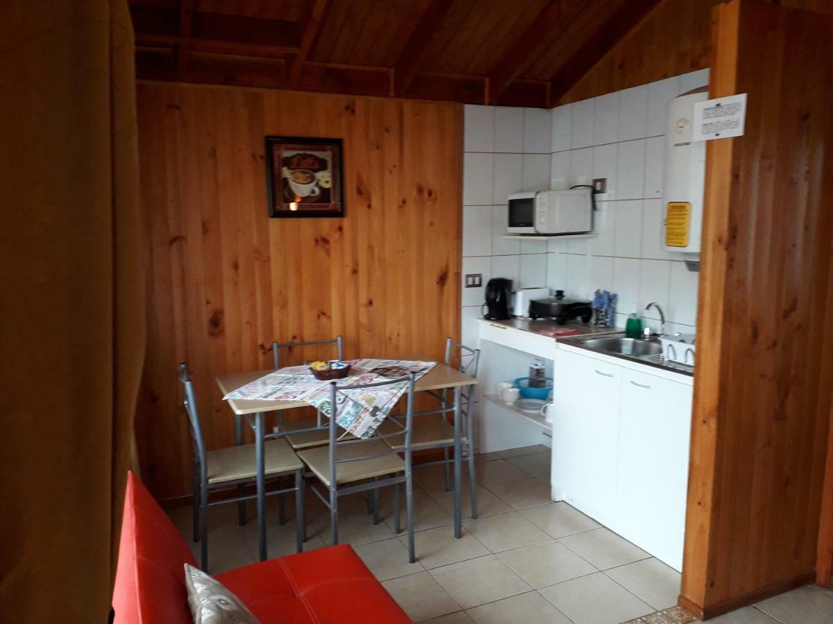 Apart-Hotel Colonia-Koenigsberg Estacionamiento Deptos Completos Ubicado En El Centro De Valdivia Aire Acondicionado Екстериор снимка